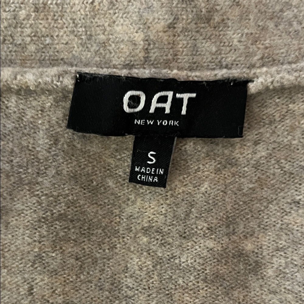 OAT New York Cozy V-Neck Button Sweater - Brown women’s size S - Picture 3 of 3